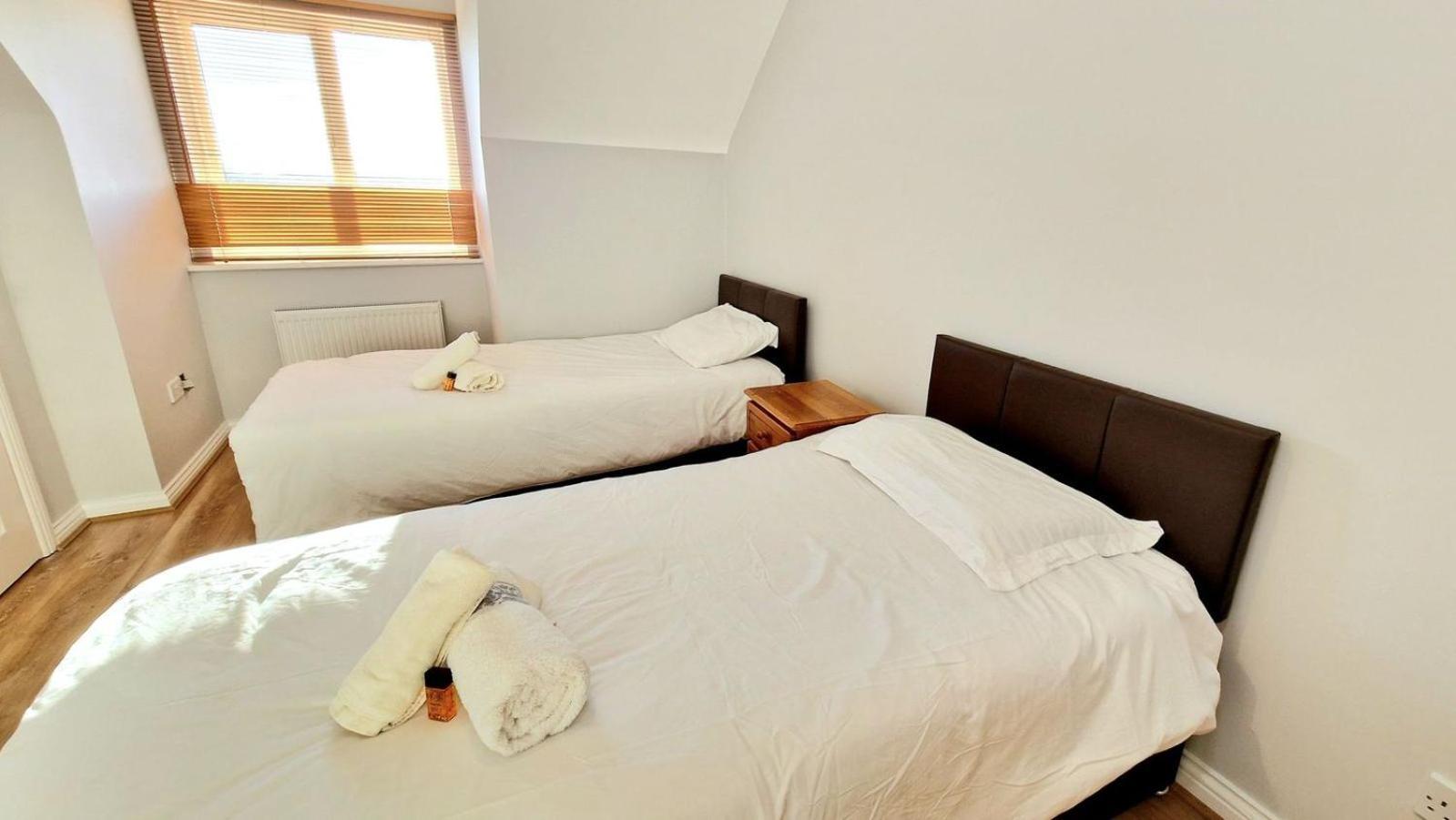 Cosy 3 Bedroom All Ensuites 골웨이 외부 사진