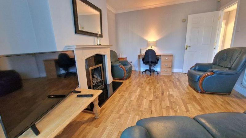 Cosy 3 Bedroom All Ensuites 골웨이 외부 사진