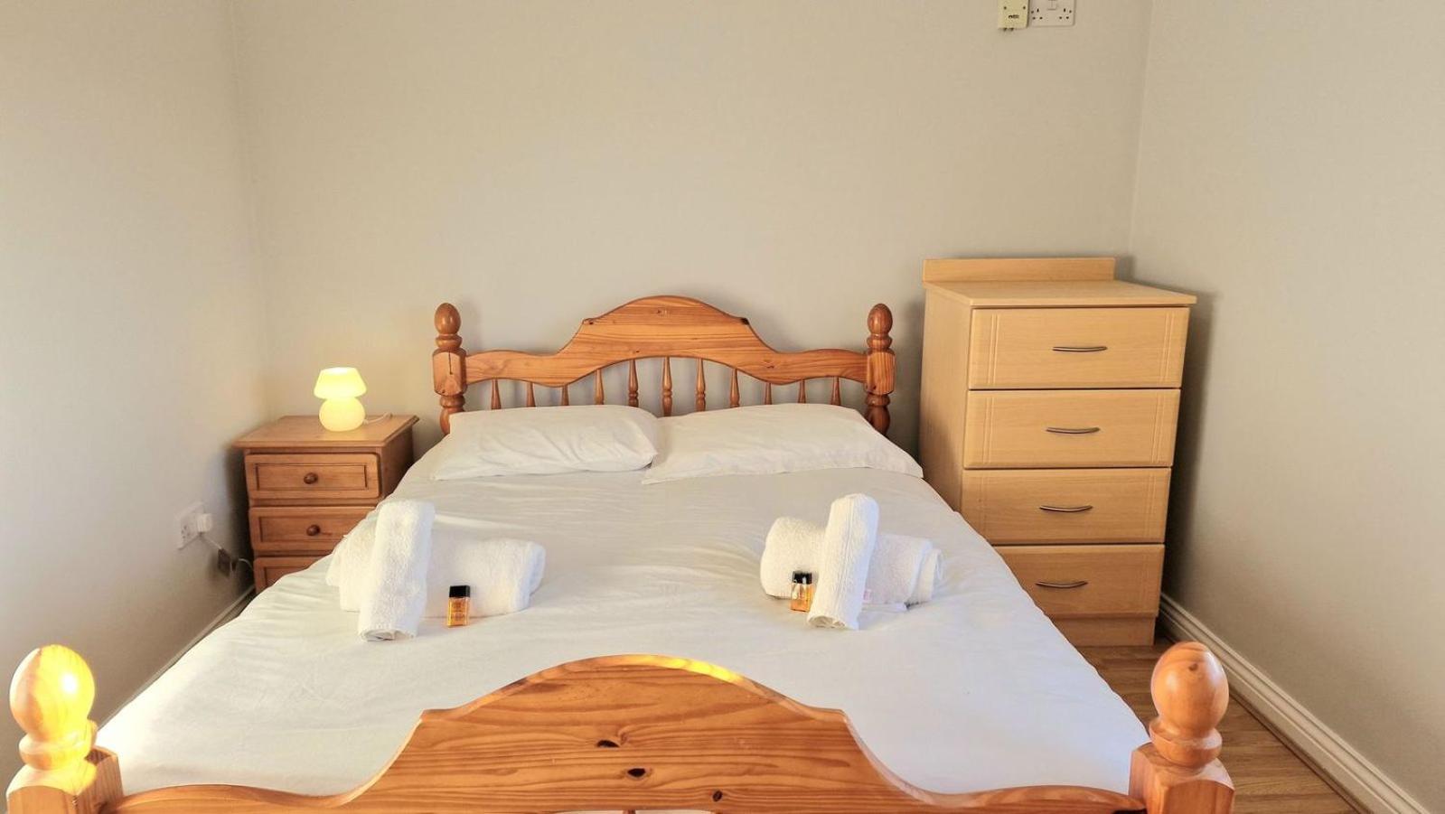 Cosy 3 Bedroom All Ensuites 골웨이 외부 사진